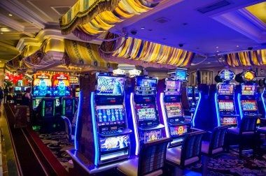 Live Baccarat dealer conducting a hand at sawer138 studio